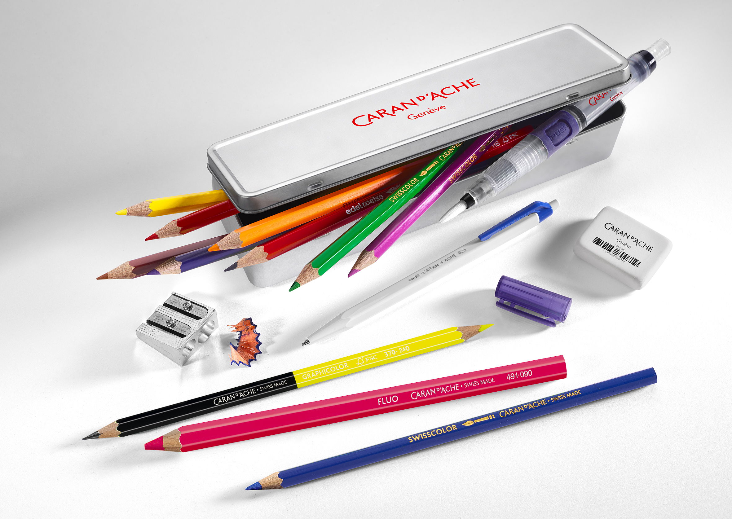 Multiproducts set- 16 pcs. 8 Swisscolor, Fluo, maxi, 1 Edelweiss HB, 1 waterbrush, 1 825 ballpoint, 1 eraser and sharpener
